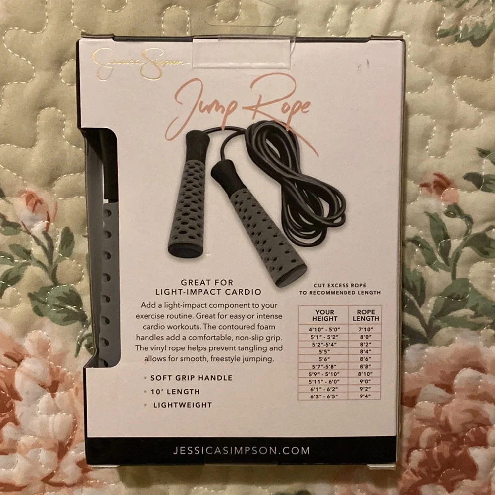 Jessica Simpson Jump Rope - Picture 4 of 4